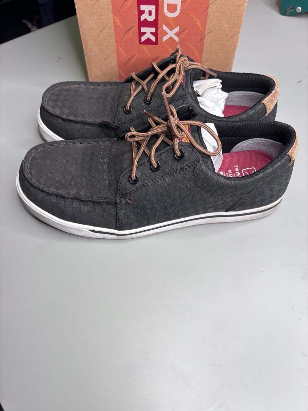 Twisted X Men's Work Kicks Black Lace-Up Moc Toe Shoes size 9.5